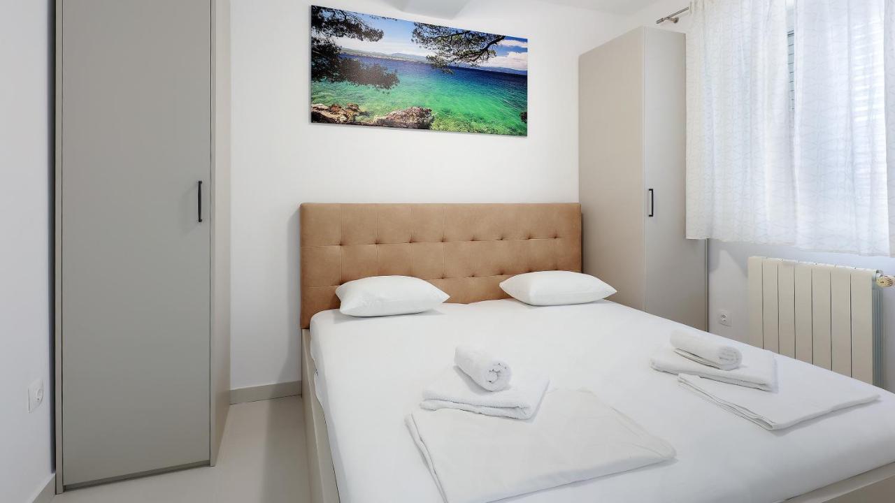 Apartments Tomy 诺瓦利娅 外观 照片