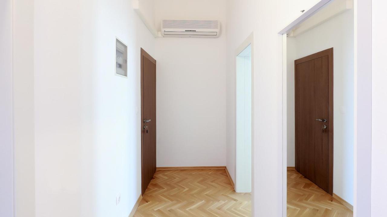 Apartments Tomy 诺瓦利娅 外观 照片
